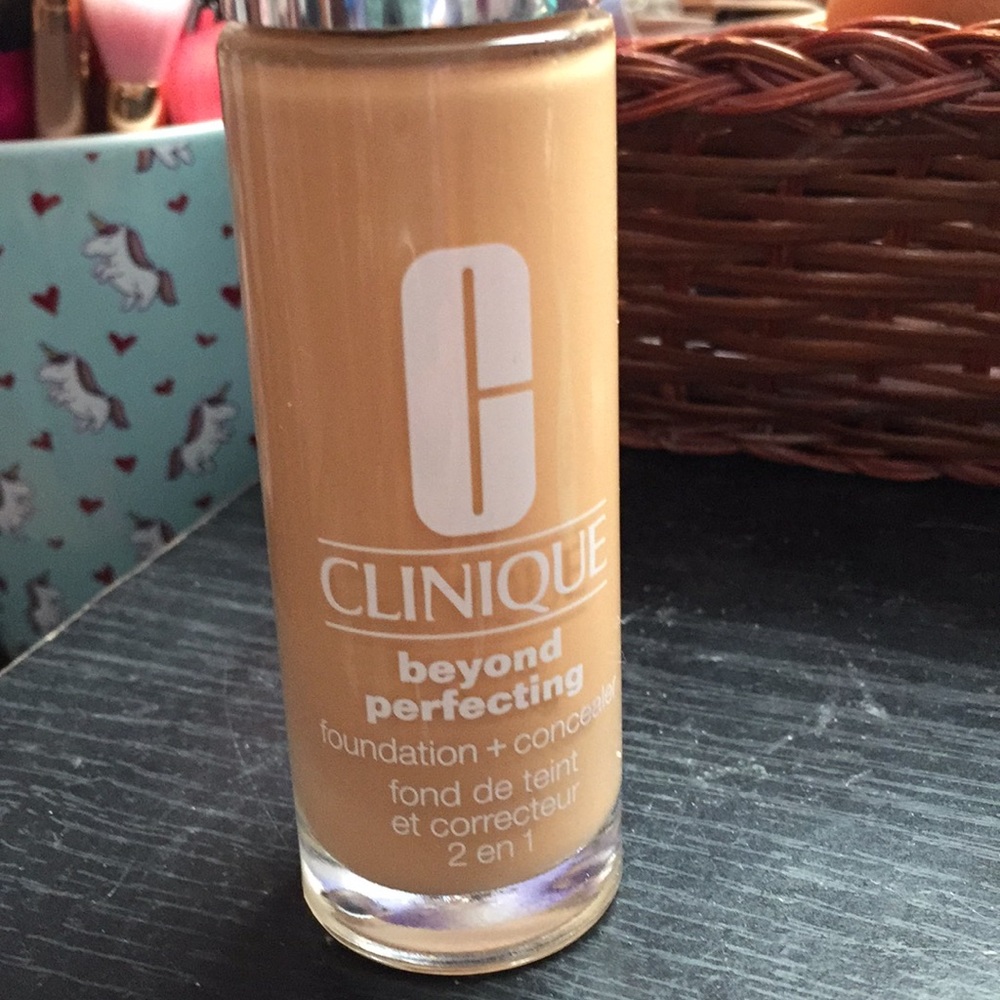 Clinique Beyond Perfecting foundation+concealer
